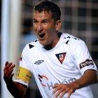  La expareja del exjugador de fútbol Patricio Urrutia utilizó las redes sociales para aclarar su situación sentimental. 