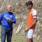 El DT Gustavo Alfaro visitó un entrenamiento de la Selección Sub-20 de Ecuador.