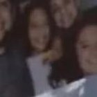 La foto del influencer junto con sus colaboradores.