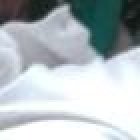 Aunque no tiene ni fuerzas para hablar, tío Pijo agradece la ayuda que la comunidad le está prestando.