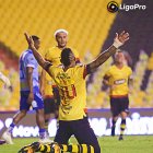 Al fin Jonatan Álvez se mandó su gol y Barcelona ganó.