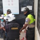 Los cuerpos fueron llevados hasta el Centro Forense de Esmeraldas.