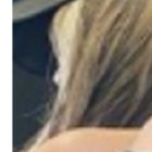 lejandra es una ex chica reality, reportera y presentadora de farándula. Actualmente está dedicada a su negocio de venta de alitas y una línea de ropa.