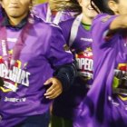 Las jugadoras de El Nacional realizaron la tradicional vuelta olímpica en la cancha del estadio Atahualpa, como monarcas de la Superliga femenina.