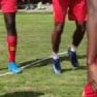 Los jugadores del Aucas realizan la pretemporada y se encuentran concentrados en el estadio Gonzalo Pozo.