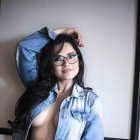 Evelyn es la reportera de farándula del matinal En Contacto de Ecuavisa.