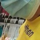 Don Hugo Quimí se llevó 5 pares de medias y otras prendas de ropa.