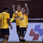 Toda la alegría de Damián Díaz después del penal ante Liga de Quito.