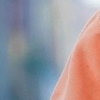 (30363196)============
Junior es muy apegado a Dios. Esa es una de las razones para que no sea tan mente abierta.