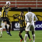 Barcelona jugando de blanco no la vio ante The Strongest.