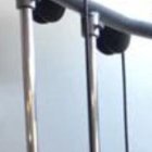 Javier Burrai le regaló sus guantes a un joven que necesita una prótesis.