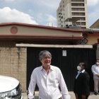 Guillermo Lasso invitó a EXTRA a recorrer el que fue su hogar de niño y de donde salió hace 40 años.