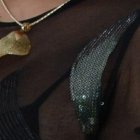 Con todo el glamur, la artista muestra su ‘obra’: un plato de salchipapas.