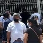 Los familiares y amigos de los reclusos de la Penitenciaría siguen indagando por la suerte de estos luego de la revuelta en la 'Peni'.