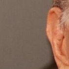 Ingresó al canal en mayo de 1979, cuando le faltaban meses para cumplir la mayoría de edad. Solo hasta el pasado marzo dejó de ser compañero de Don Alfonso.