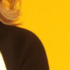 No se preocupa por cuidar mucho su look. Le gusta la ropa cómoda.