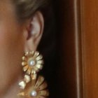 Además de actriz

y comunicadora estudió maquillaje profesional.

Es amante de los

zapatos y su pasión es el periodismo de farándula.