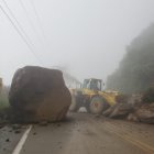 La 'piedrota' cayó la madrugada de ayer martes 1 de marzo. Fue removida horas después.
