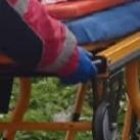 Momentos cuando la víctima era trasladada al hospital, luego de ser tiroteada.