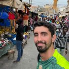Andrés Ponce, en un mercado de Dakar en Senegal.