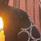 Shirley 

tiene 20 años leyendo las cartas y realizando predicciones.