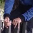 Cerca de un metro y medio miden los barrotes del parque interno de Sauces 1, por eso lo brincan con facilidad.