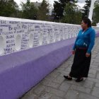 El puente fue bautizado como Mariano Moreno en 1930, pero las activistas obligaron a la Municipalidad de Cuenca a cambiar el nombre.