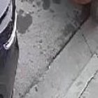 En un video de una cámara de seguridad se observa el momento en que los sujetos asaltaron a una cuadrilla el 20 de diciembre.