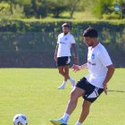 José Albertí, entrenando con Emelec en Argentina donde hace la pretemporada el cuadro azul.