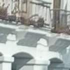 La mamá y la hermana del agente desaparecido viajaron a Quito para pedir que las escuchen.