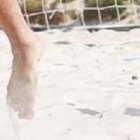 Daniel Cedeño, jugador ecuatoriano de fútbol playa, reforzando al Napoli RS de Brasil.