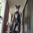 Incluso se castró, dado que considera que es un dragón no binario.