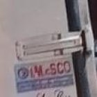 La policía todavía intenta ubicar a los compinches de la víctima.