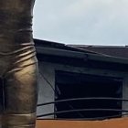 En el lugar donde está la estatua en honor a Neisi, antes había una de Blanca Nieve. Merecido cambio.