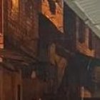 Vecinos subieron a la mujer a una tricimoto para auxiliarla. Paramédicos confirmaron su deceso.