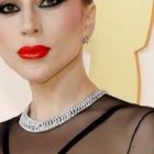Lady Gaga ayudó a un fotógrafo que se pegó tremenda caída