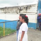 Una parte de la pared de la escuela Miguel Donoso se desplomó hace dos semanas.