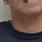 El joven se encontraba en una esquina junto a otras personas, todos en actitud sospechosa.