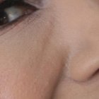 El maquillaje natural es una tendencia, y que parece haberse convertido en una forma de maquillaje asentada y consolidada en nuestra sociedad.