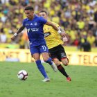 Joao Rojas marcó un doblete en el triunfo 3-1 de Emelec ante Barcelona.