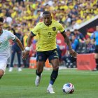 La Tri enfrentará al conjunto costarricense luego de un gran despliegue jugando con línea de tres ante Bolivia y con una impecable actuación de Pervis Estupiñán por la banda derecha.