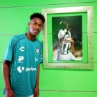 El futbolista pasó por las inferiores del Santos Laguna, donde su papá fue estrella.