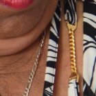 Hasta la gata Bellita ‘marchó’. Terminó ‘puteada’ porque no quiso colaborar en la sesión de fotos.