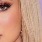 Elizabeth Cader es una modelo y presentadora salvadoreña, actualmente pareja del actor ecuatoriano Don Day.