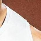 Arturo Mina cada vez que terminaba un partido tenía esta camiseta por debajo.