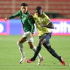 La selección de Ecuador ganó 2-1 a Bolivia.