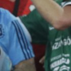 Integrantes de la policía brasileña intentan controlar disturbios entre hinchas de Brasil y  Argentina.