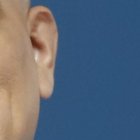 Mauricio Ayora es un popular presentador de noticias ecuatoriana.