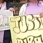 Profesores y allegados de la víctima llegaron hasta el Complejo de Justicia del Azuay para exigir justicia para Anahí.