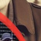 Imagen referencial creada con IA. Imagen pequeña pertenece a una de las protestas de los involucrados del caso.